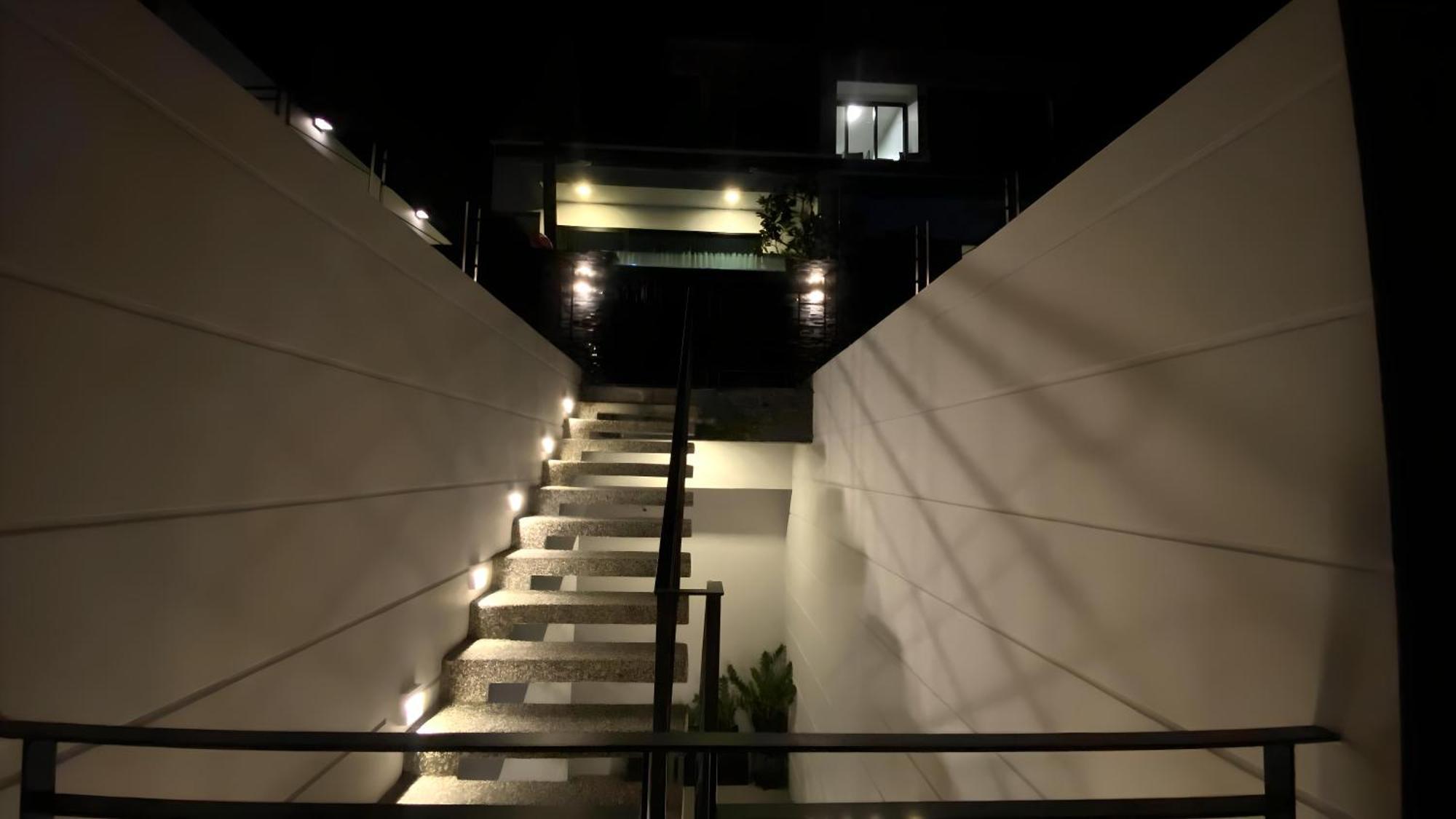 Twin Villas Seaview Kata Exterior photo
